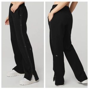 Alo Yoga Courtside Tearaway Snap Pant